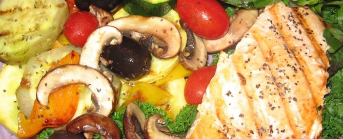 Heart-healthy diets are naturally low in dietary cholesterol and can help to reduce the risk of heart disease and stroke